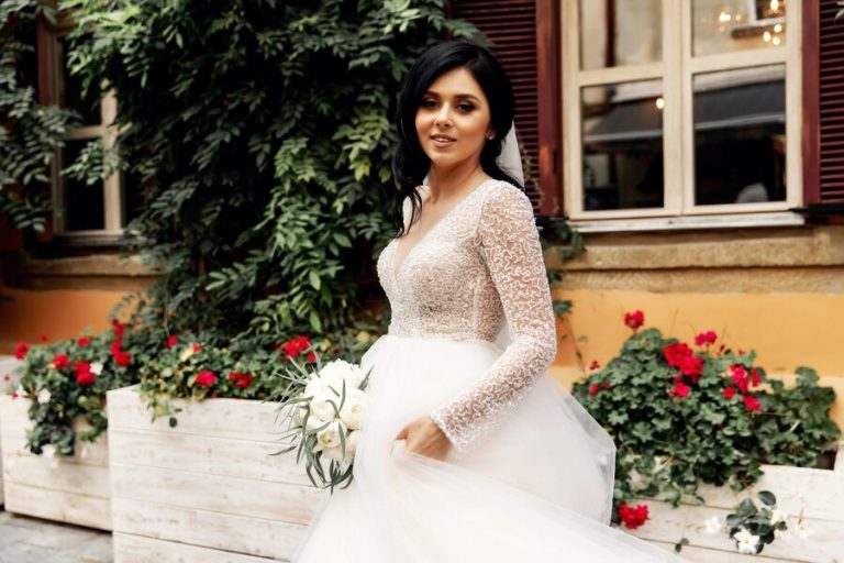 classy-by-wearing-lace-wedding-dresses-publish-post-news